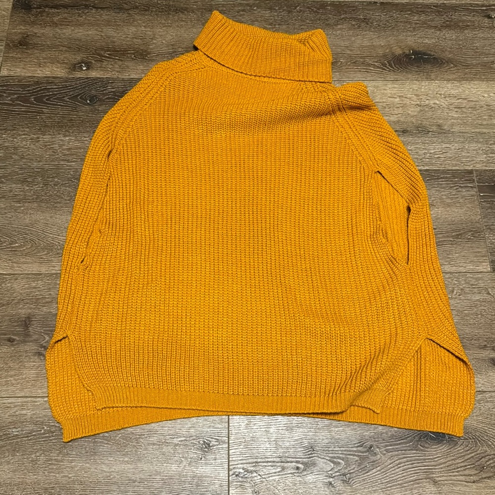 Zenana sweater medium